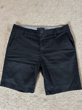 Tilly's Black Men's Flat-Front Chino Shorts